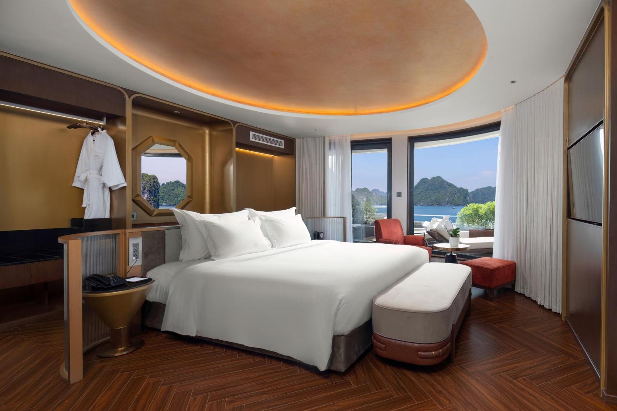 Sea Stars Cruise Botel *